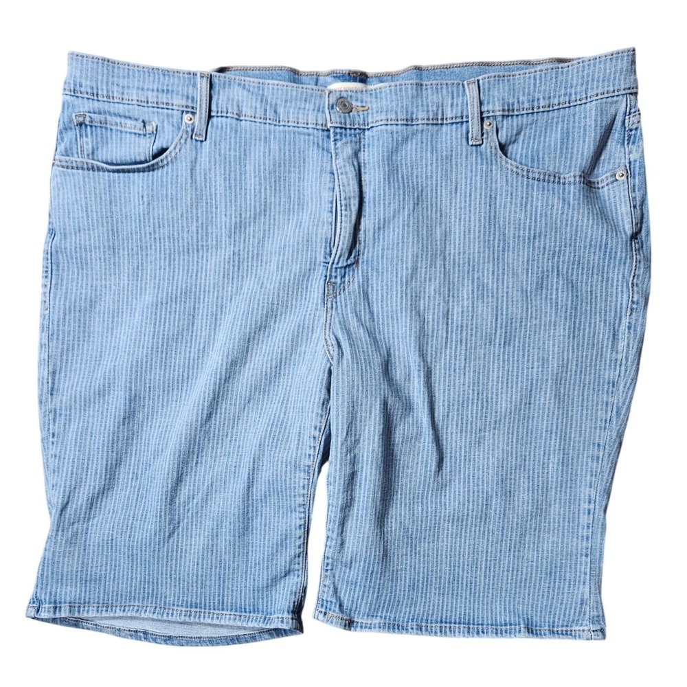 Levis‎ Womens Classic Bermuda Shorts 26W Light Wash Blue Pinstripe Denim Summer